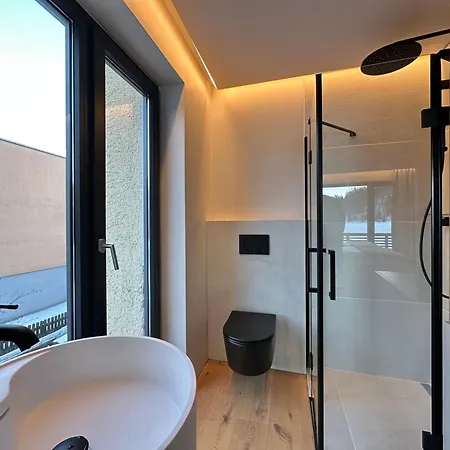 Alexander Mountain Apartment *